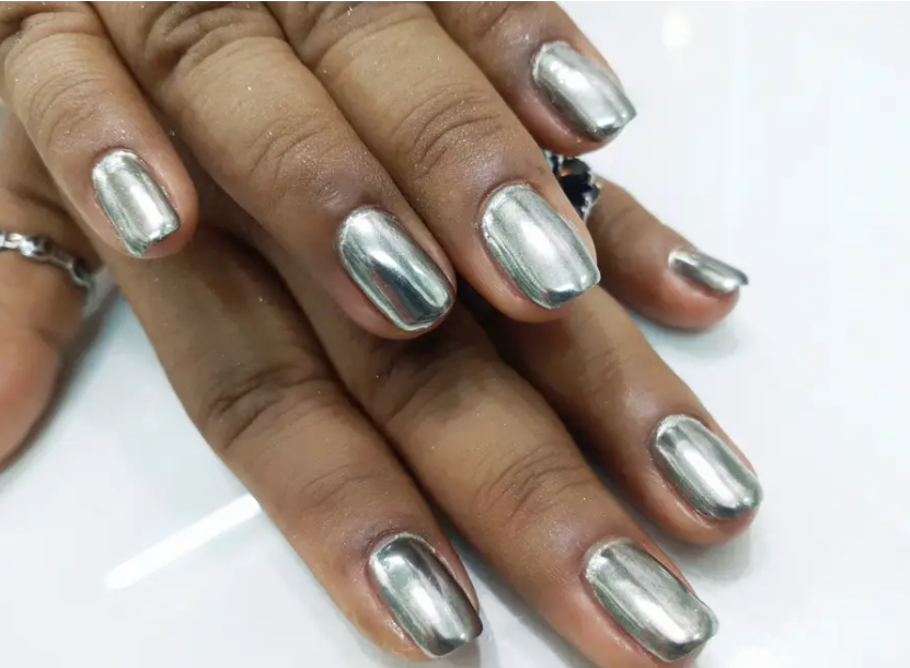 metallics nail art 2024